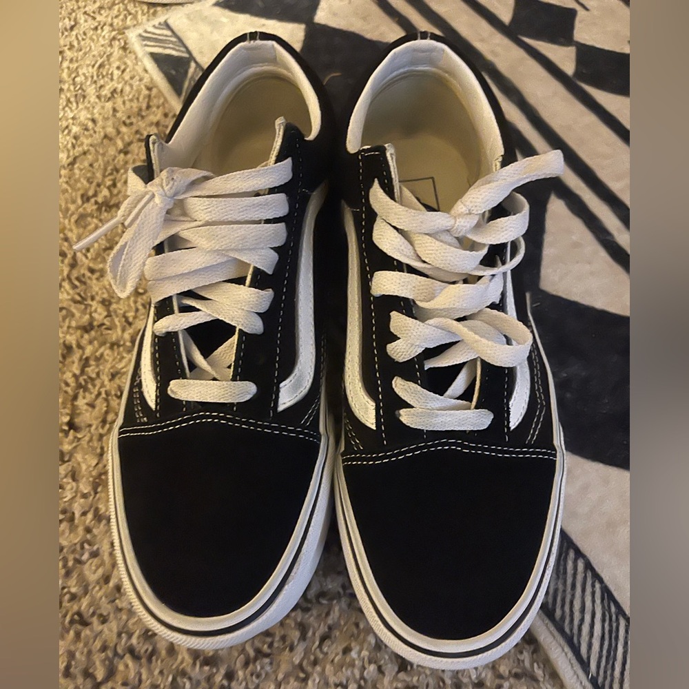 Vans platform Classic Black and White Sneakers